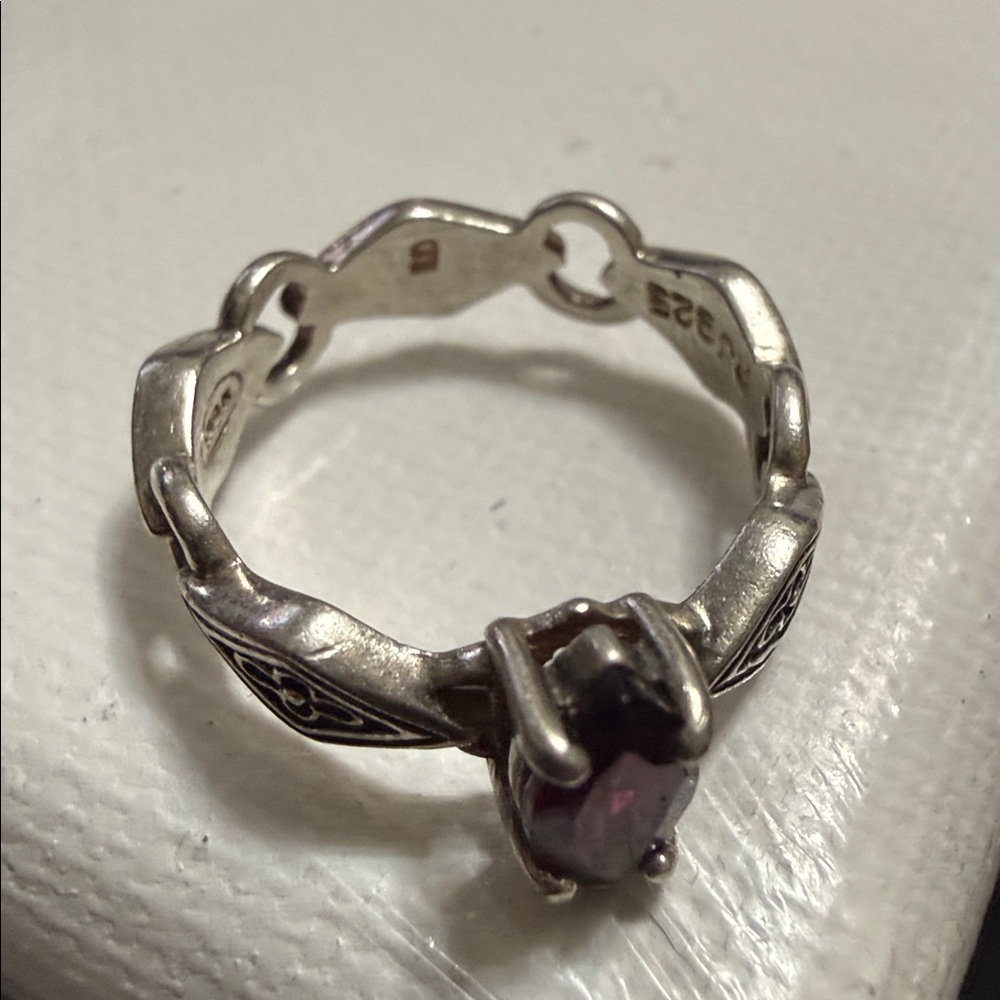 Elegant Sterling Silver 925 Floral Patterned Ring by Avon - Picture 16 of 16